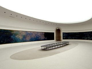 水の画家 モネの睡蓮　パリ オランジュリー美術館 トリミング 320.jpg
